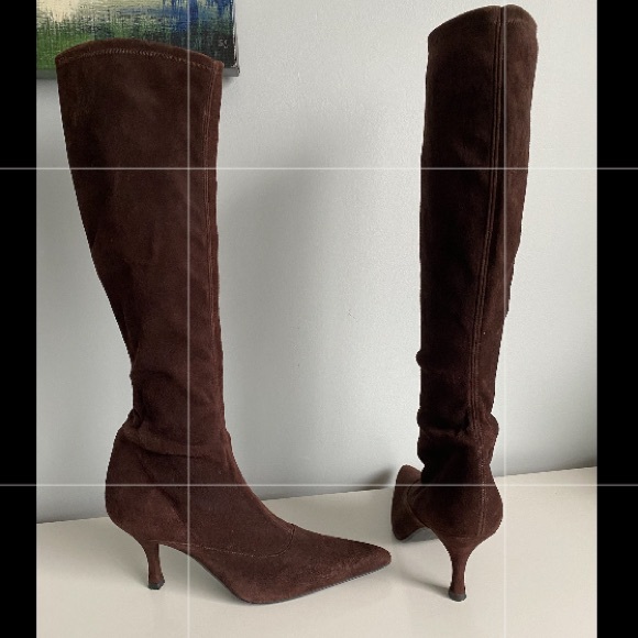 🤎Stuart Weitzman Suede Pointed-Toe Knee-High Boots🤎 - Picture 3 of 16